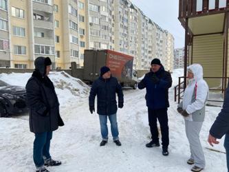 Вениамин Гришаев оказал содействие по очистке территории от мусора и снега